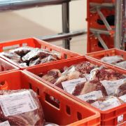 Τελάρο στοιβαζόμενο για κρέας Κόκκινο βάρους 2Kg 60x40x20cm 2129-E2